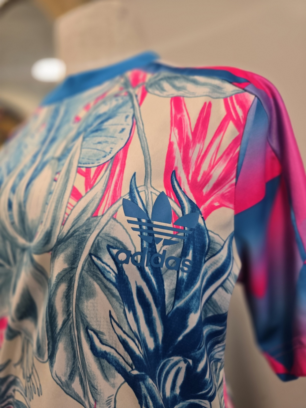 Adidas Originals Flower Rush Men's Ringer t-shirt Sz M - Soccer style- soft! - Picture 4 of 8